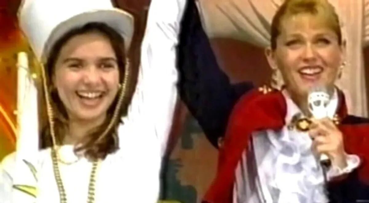 Natalia Oreiro y Xuxa en la coronación de la actriz como