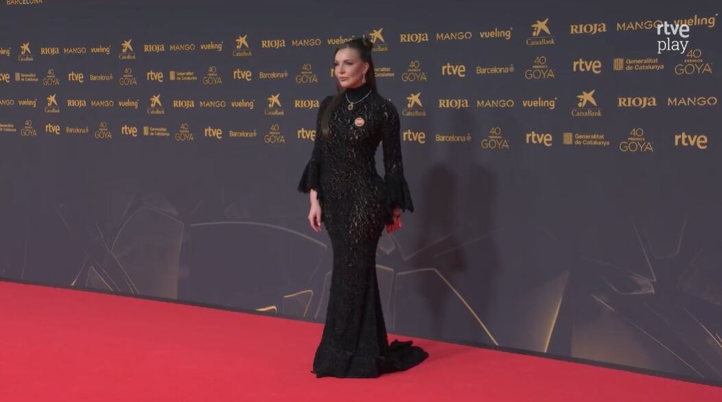 Inés Hernand en la alfombra roja de los Premios Goya 2026. (RTVE)