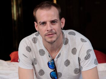 29/06/2015 Álex Casademunt, en una imagen de archivo.
MADRID, 3 (CHANCE) El mundo de la música y la televisión está de luto. El cantante Álex Casademunt, que saltó a la fama como concursante de la primera edición de Operación Triunfo, ha fallecido a última hora del martes 2 de marzo en un accidente de tráfico en Mataró (Barcelona) donde residía en la actualidad.
EUROPA ESPAÑA SOCIEDAD