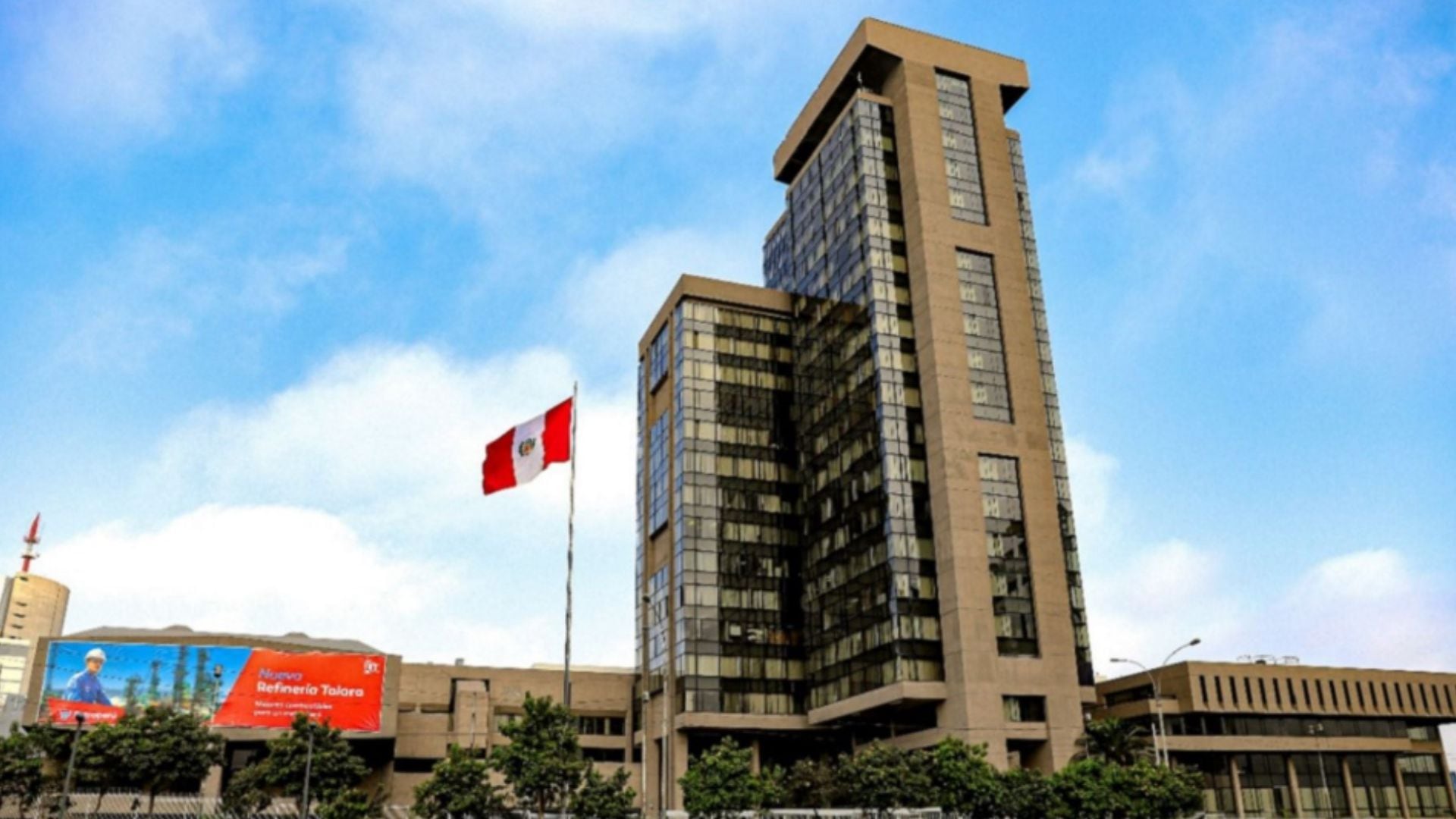 La falta de diálogo del Gobierno con acreedores internacionales y la incertidumbre sobre la estabilidad de Petroperú afectan la liquidez y el abastecimiento de combustibles en Perú.