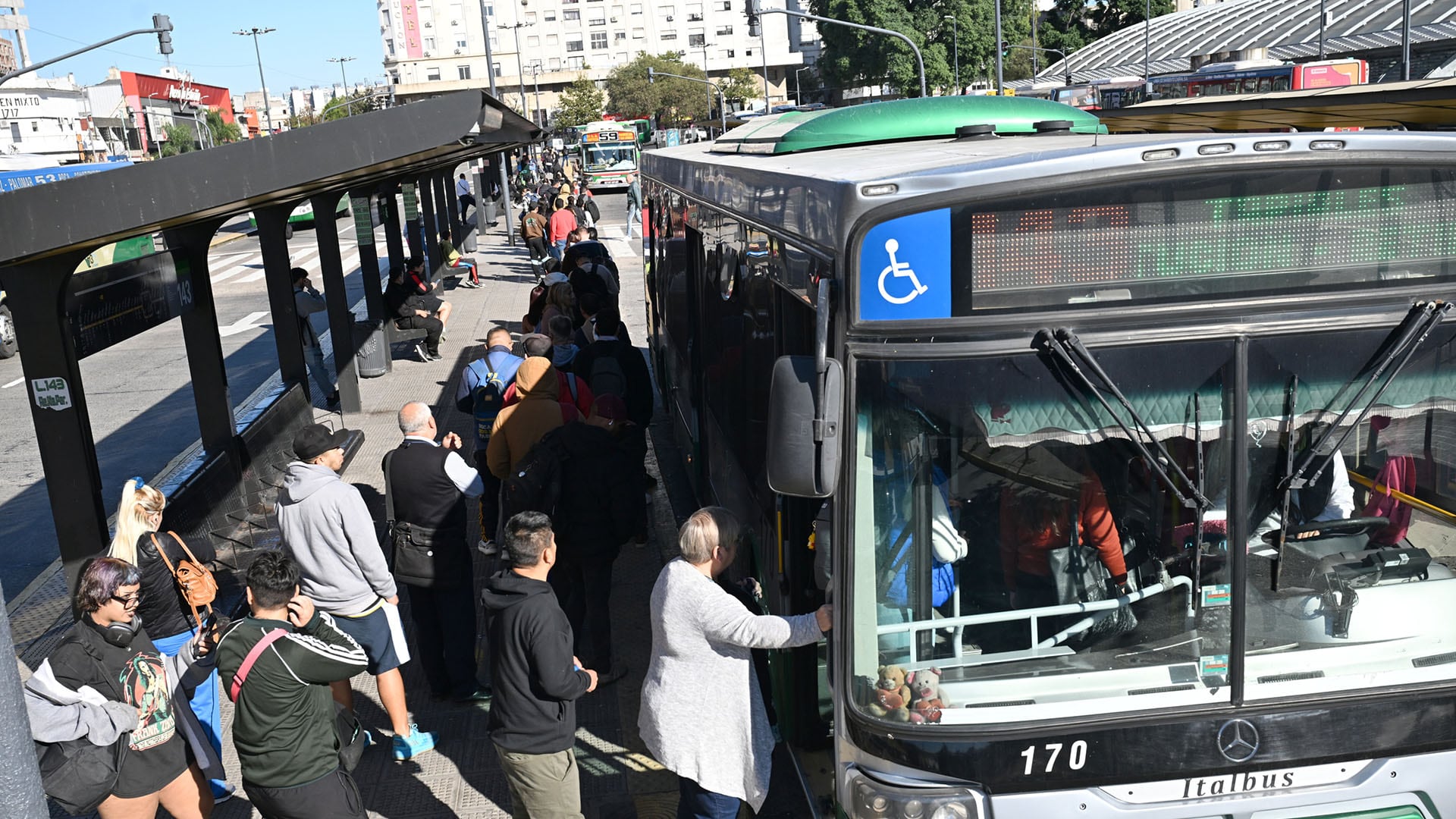 En términos anuales, el boleto de colectivo en CABA acumula una suba del 67,58% desde agosto de 2025
