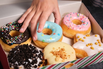 Una caja de donuts (Shutterstock