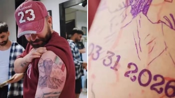 Aficionado de Irak se tatúa bandera de México y del Cerro de la Silla tras pase al Mundial 2026