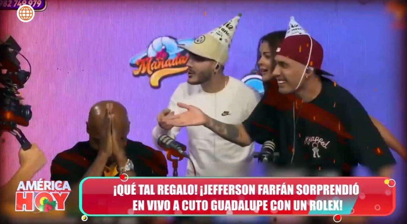 Jefferson Farfán y Cuto Guadalupe conmueven con escena familiar tras regalo de lujo en ‘La Manada’. Infobae Perú / Captura TV - América Televisión