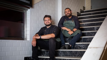 Insurgente, el sueño de dos chefs latinos que han revolucionado Madrid con alta cocina para todos: “Nuestra tercera apertura también será en un mercado”