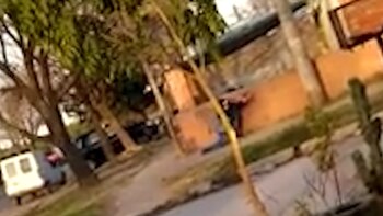 "La Chaqueña", en pleno tiroteo.