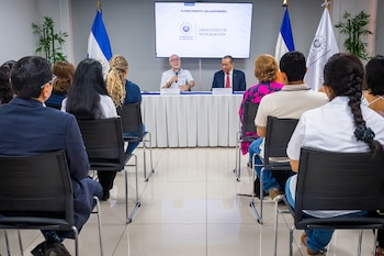 La adenda con la UFG busca absorber parte de la demanda de educación superior de los jóvenes salvadoreños que cursan el Proceso Formativo en 2026.(Cortesía: Dirección de Integración)