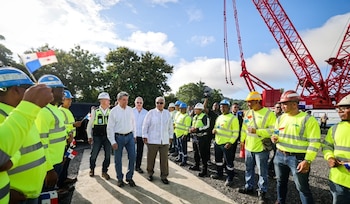 En la obra trabajan las 24 horas más de 250 trabajadores, del contratista HPH Joint Venture y del Metro de Panamá. (Presidencia)