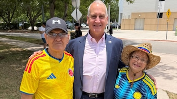 Mario Díaz-Balart acompañó a ciudadanos que ejercen su derecho al voto en La Florida: “El futuro de Colombia es el futuro del hemisferio”