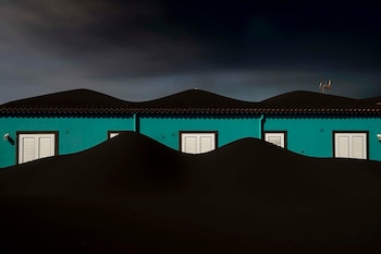 las palmas, españa, bajo las cenizas