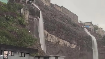 Fuertes lluvias provocan severas inundaciones en Huixquilucan: vehículos quedan atrapados en Interlomas