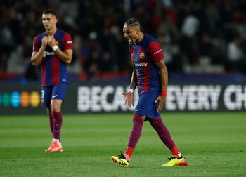 Raphinha lamenta un error azulgrana