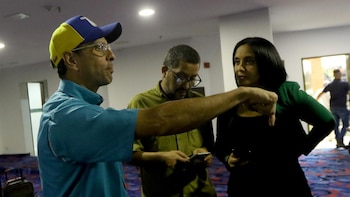 Capriles pide una negociación política que incluya a Machado para la "reconstrucción institucional"