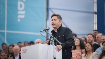 Cada vez más distanciado de CFK, Kicillof saca ventaja en la carrera hacia la candidatura presidencial del PJ