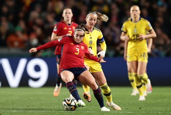 Tere Abelleira y Kosovare Asllani