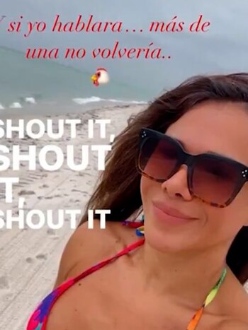 Las fotos de Tania González Ledesma, la azafata señalada como “tercera en discordia” entre Martín Demichelis y Evangelina Anderson (Capturas de TV)