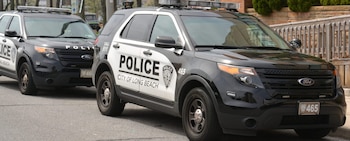 La Policía de Long Beach investiga el hallazgo de restos humanos en DeForest Park durante una celebración de Pascua