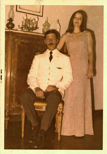 Falconier y su esposa, Claudia.