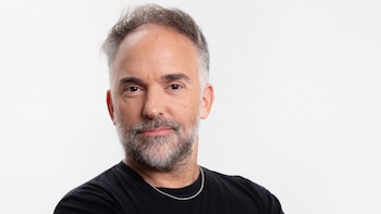 Patricio Barton, reconocido conductor, periodista