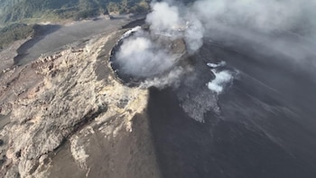 Autoridades de Guatemala mantienen la alerta por el descenso de gas y ceniza en el volcán de Fuego