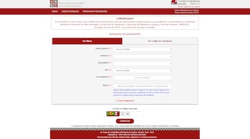 Página del Poder Judicial de Perú con formulario de búsqueda de expedientes judiciales por distrito, instancia, especialidad, año y parte, con CAPTCHA
