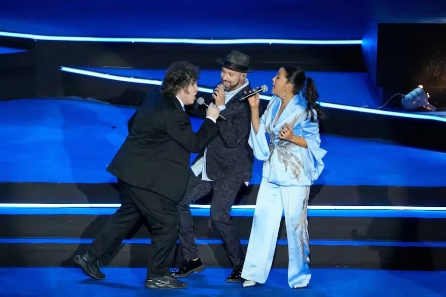 Javier Milei sorprendió al interpretar la canción 'Libre' de Nino Bravo en la ceremonia de las antorchas en Jerusalén durante los preparativos del Día de la Independencia de Israel