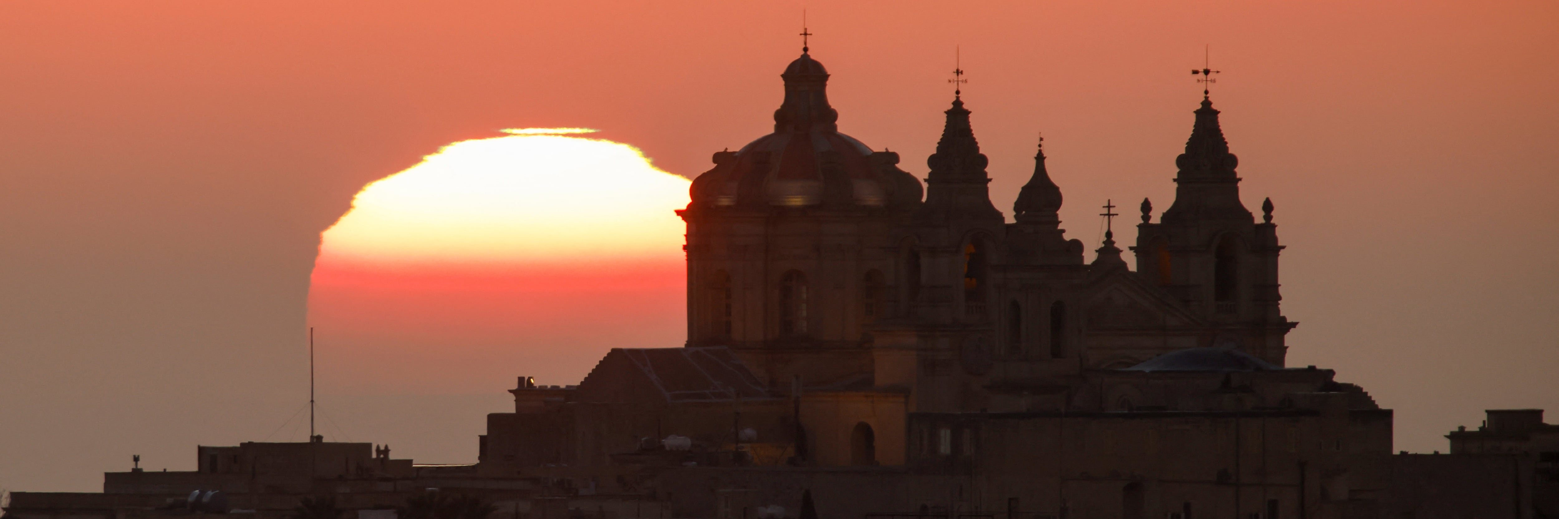 Entre palacios, laberintos y sets de cine: así es Mdina, la Ciudad del Silencio que conquistó Malta y la pantalla grande