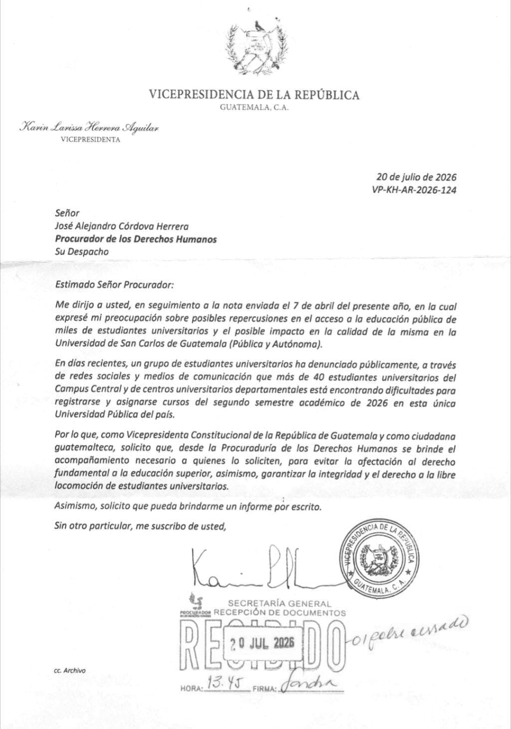 La carta enviada por Karin Herrera a José Alejandro Córdova solicitó acompañamiento para proteger la educación superior, la integridad y la libre locomoción de estudiantes de la USAC. (Vicepresidencia de Guatemala)