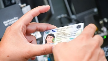 Salvadoreños en Italia podrán tramitar