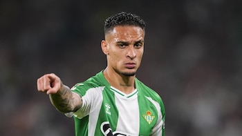 (Crónica) El Betis frena por el quinto puesto y el Sevilla remonta 'in extremis' al Espanyol