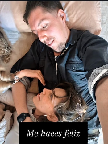 Cynthia Klitbo rechaza el término “colágeno” para referirse a su pareja, el cineasta Luis Rodríguez, 30 años menor que ella. - (Instagram)