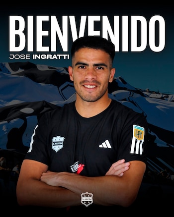 El delantero José Ingratti firmó