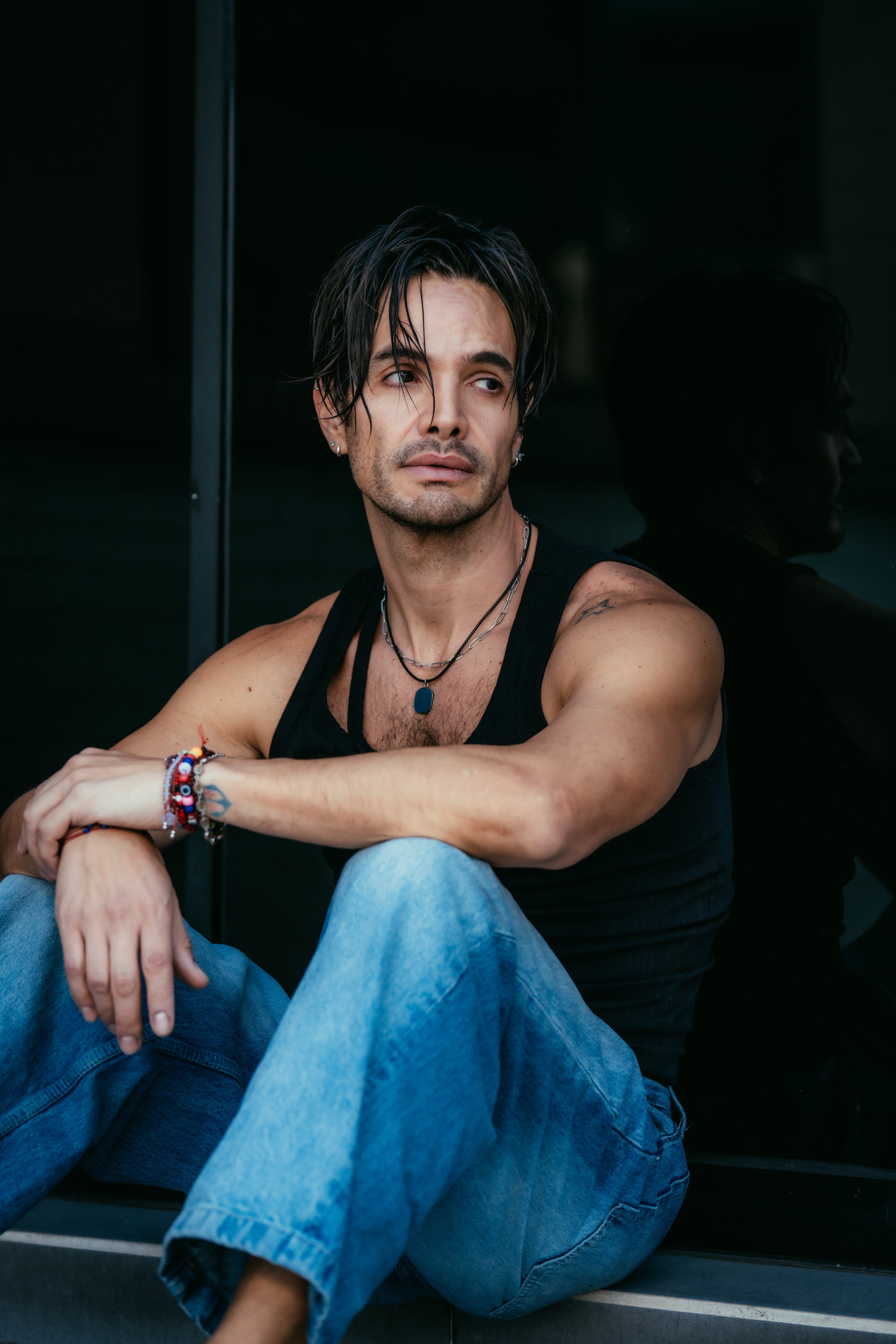 El arte y la pasión impulsan a Andrés desde la infancia, marcando su vocación inquebrantable por la actuación y la música. - (Cortesía)