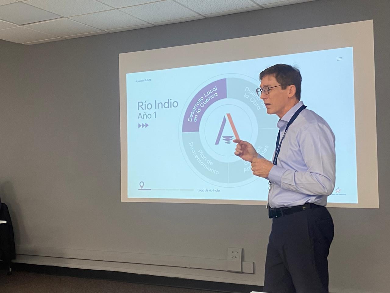 John Langman, vicepresidente de Proyectos Hídricos del Canal de Panamá, señaló que la participación en la licitación será abierta a empresas internacionales, siempre que cumplan con los requisitos técnicos, financieros y legales establecidos por la ACP. Alex Hernández V.