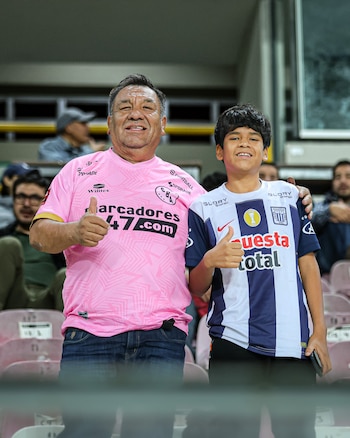El duelo en el Estadio Nacional se jugará con la presencia de ambas hinchadas.