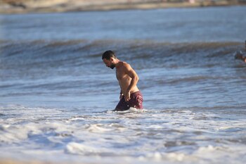 Cachete Sierra saliendo del agua