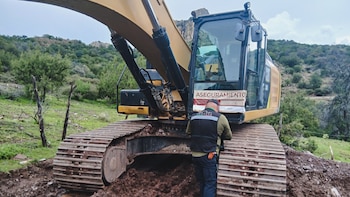 Clausuran dos veces en Durango a empresa señalada por extracción ilegal de grava y tala de árboles