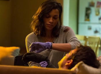 Rosario Dawson como Claire Temple
