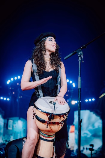 Gala Celia percusionista Ricardo Arjona