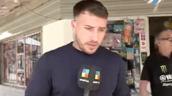 Martín Salwe foi atacado com pedras e garrafas no celular