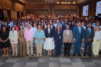 La cartera de asistencia social de Supérate abarca Bono Luz, Supérate Mujer y acciones dentro del Sistema Nacional de Cuidados. (Foto: Presidencial de la República Dominicana)