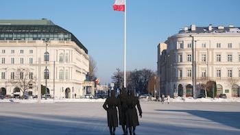 Amnistía y Human Rights First urgen a Polonia dejar de "cooperar" con las prácticas "antiinmigrantes" de Trump