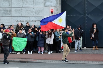 Pequeños grupos de simpatizantes de