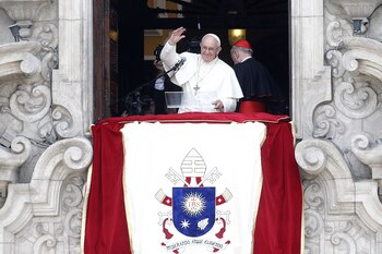Papa Francisco en ángelus desde el Palacio Arzobispal. (Foto ANDINA: Carolina Urra)