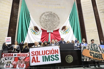 La oposición criticó la Ley de Ingresos del gobierno de Sheinbaum, por el alto costo de la deuda pública que implica. (Foto: X/@GPPRIDiputados)