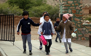 El vaivén de las escuelas (Martín Ferrari, 2023)