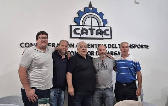 Algunas de las autoridades de la cámara empresarial CATAC