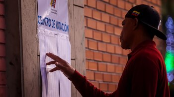 EE.UU. avisa a Venezuela que