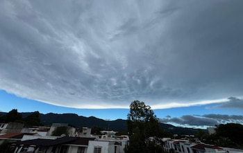 Durante la jornada del 12 de agosto también se observó nubosidad alta desplazada por el viento en distintas regiones de Guatemala.