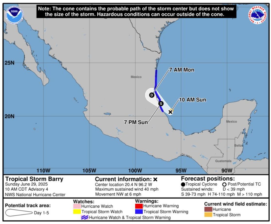 La tormenta “Barry” deja lluvias, vientos de hasta 55 km/h y oleaje elevado en la costa veracruzana.